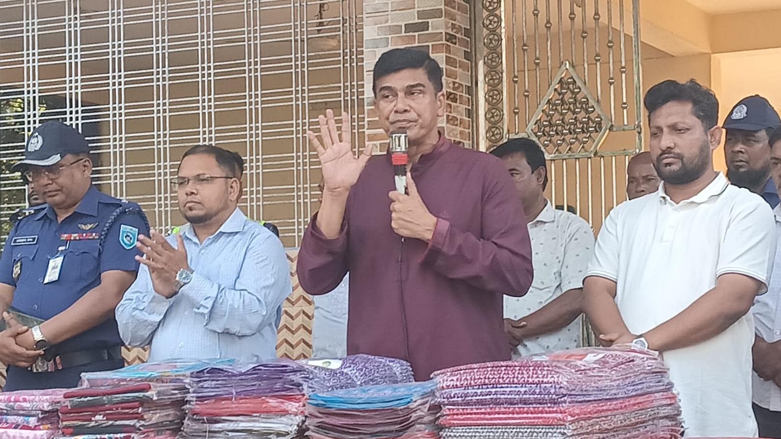 সনাতনীদের ভোট নিয়ে রাজনীতির সুযোগ নেই: ফরহাদ আজাদ
